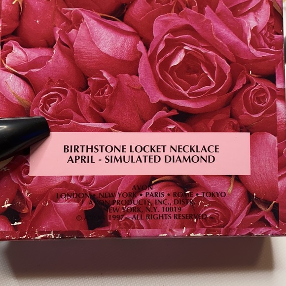 Avon Birth Stone Heart Locket Necklace - Picture 3 of 3